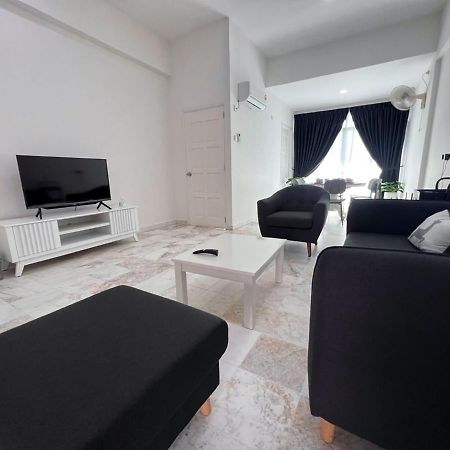 Lui Lui Comfy Condo In Great Location Kuah Exteriér fotografie