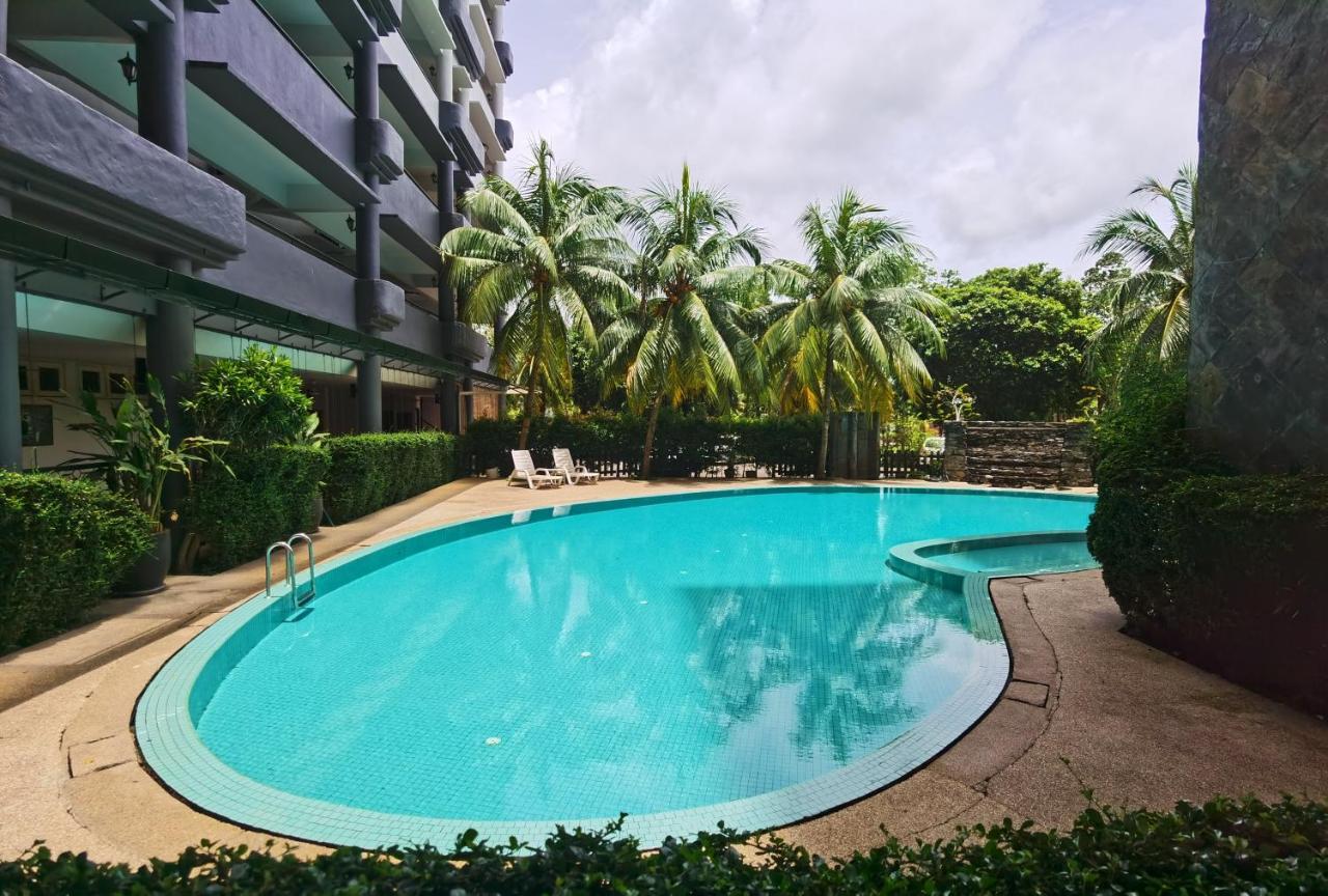 Lui Lui Comfy Condo In Great Location Kuah Exteriér fotografie