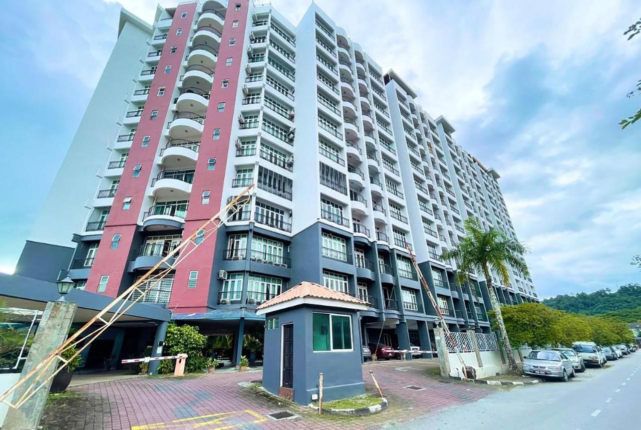 Lui Lui Comfy Condo In Great Location Kuah Exteriér fotografie